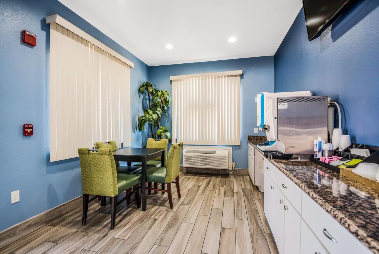 Scottish Inns & Suites Iah Airport-Beltway 8 Aldine Eksteriør billede