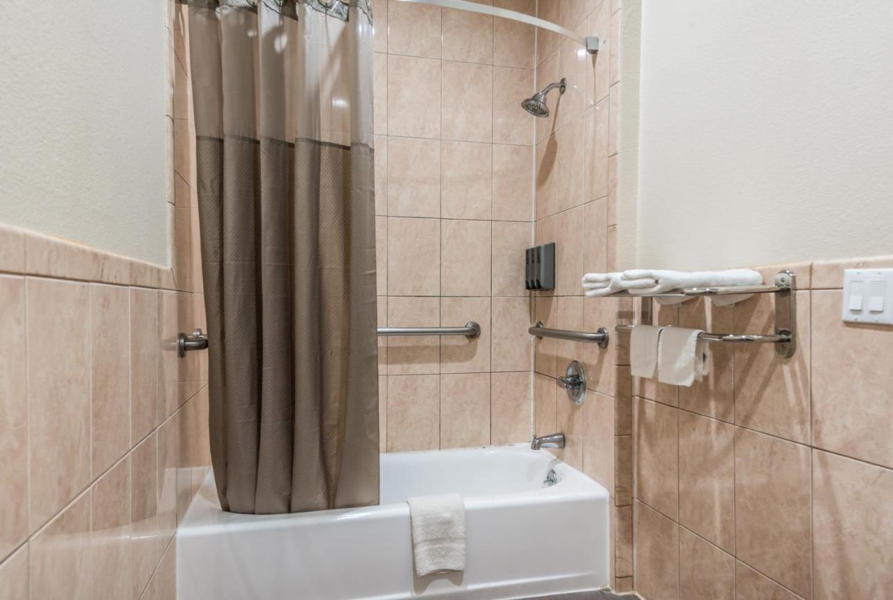 Scottish Inns & Suites Iah Airport-Beltway 8 Aldine Eksteriør billede