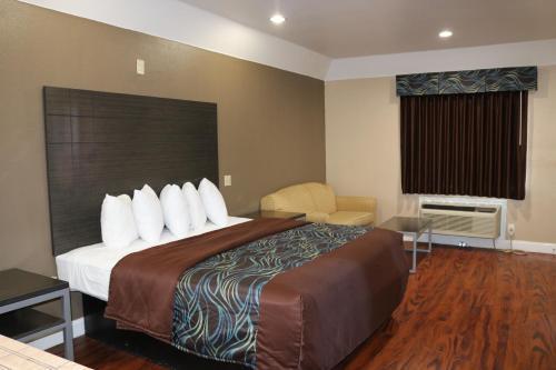 Scottish Inns & Suites Iah Airport-Beltway 8 Aldine Eksteriør billede